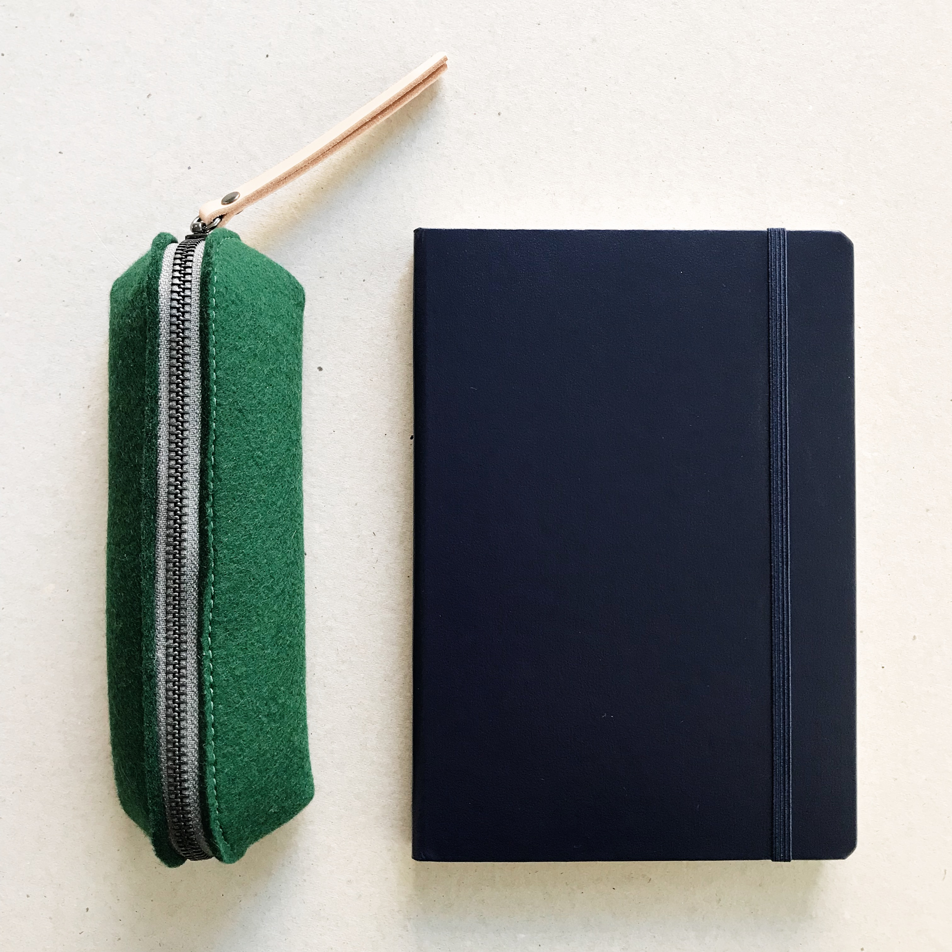 wooly etui groen