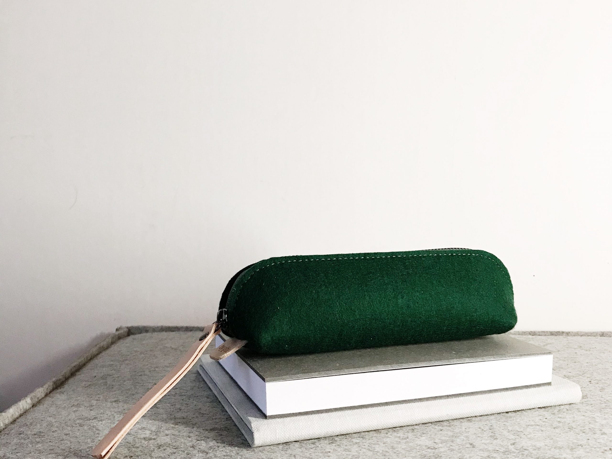 by gitte wooly pouch green