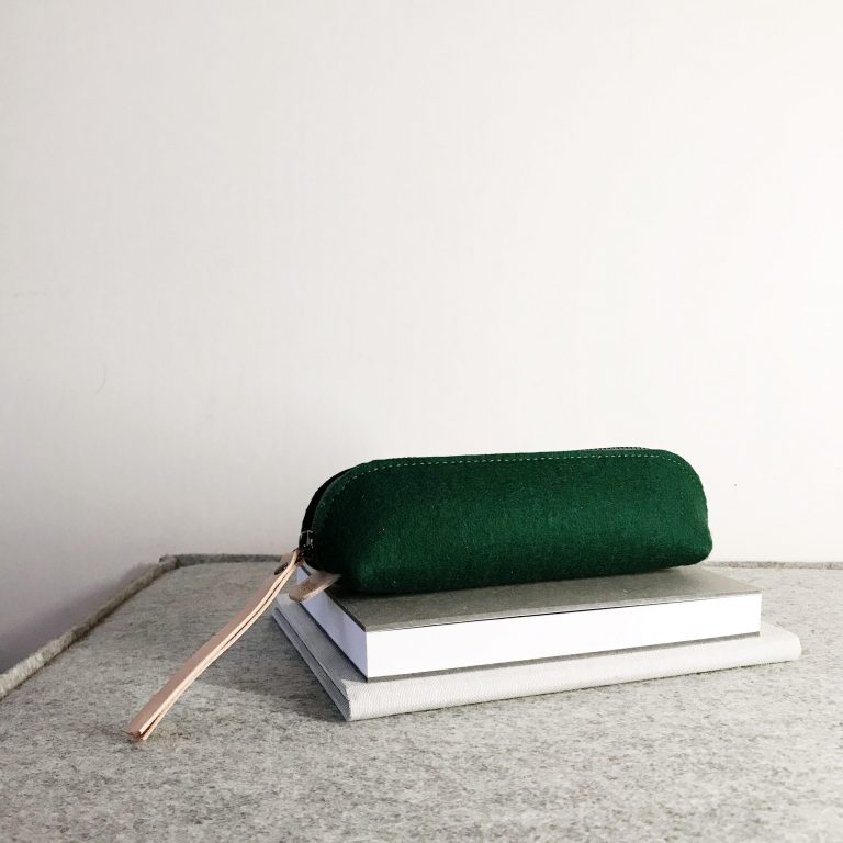 by gitte wooly pouch green