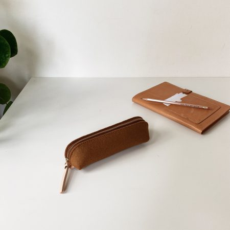 wooly etui camel